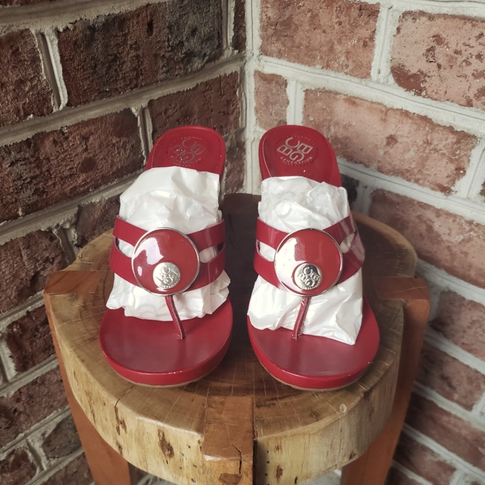 BCBG Dark Red & Silver Thong Sandal *Part of the 1/$15 OR 2/$25 Sandal DEAL!*